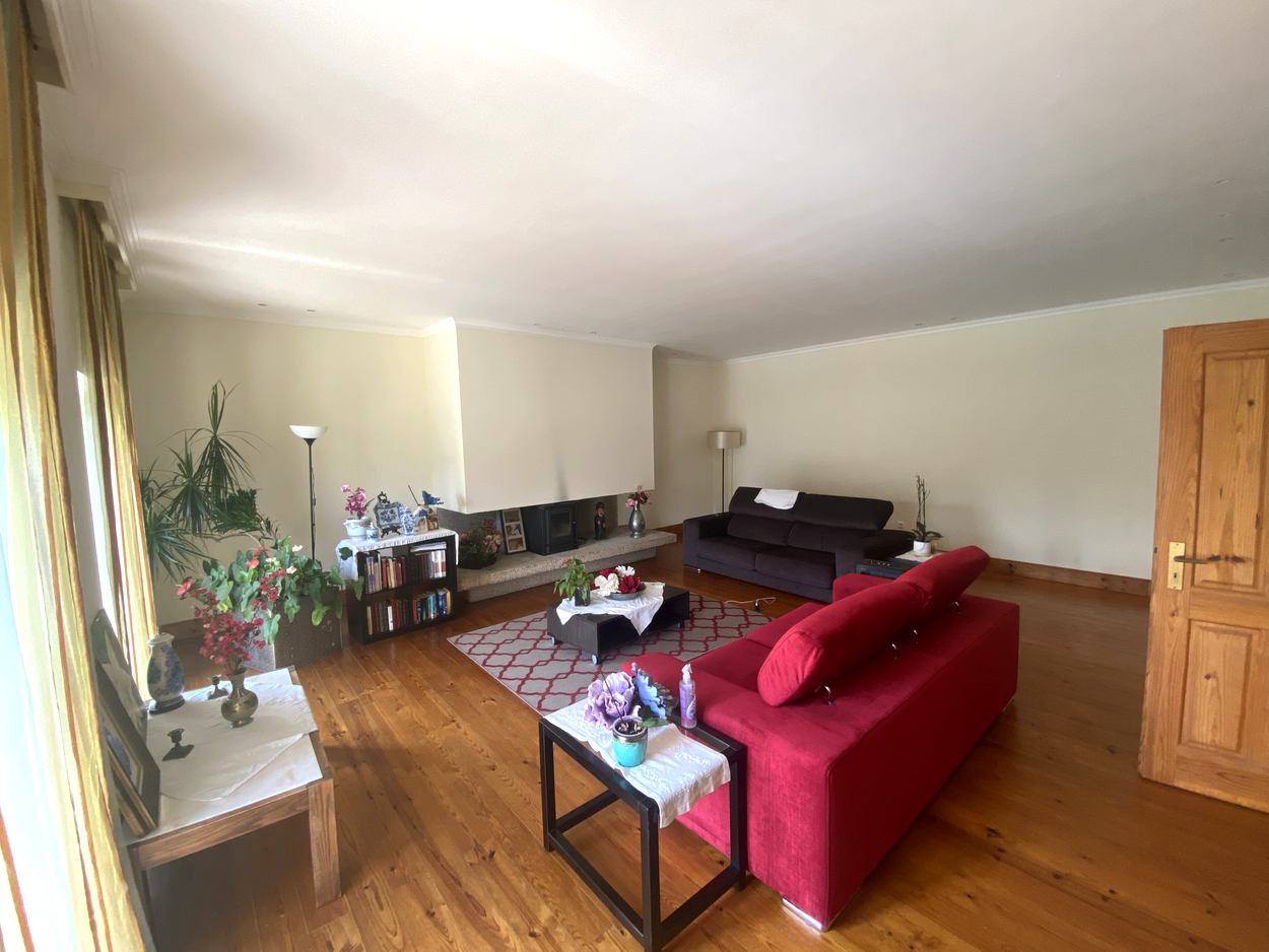 Casa do Olival — Sala de estar com lareira, Vale do Douro